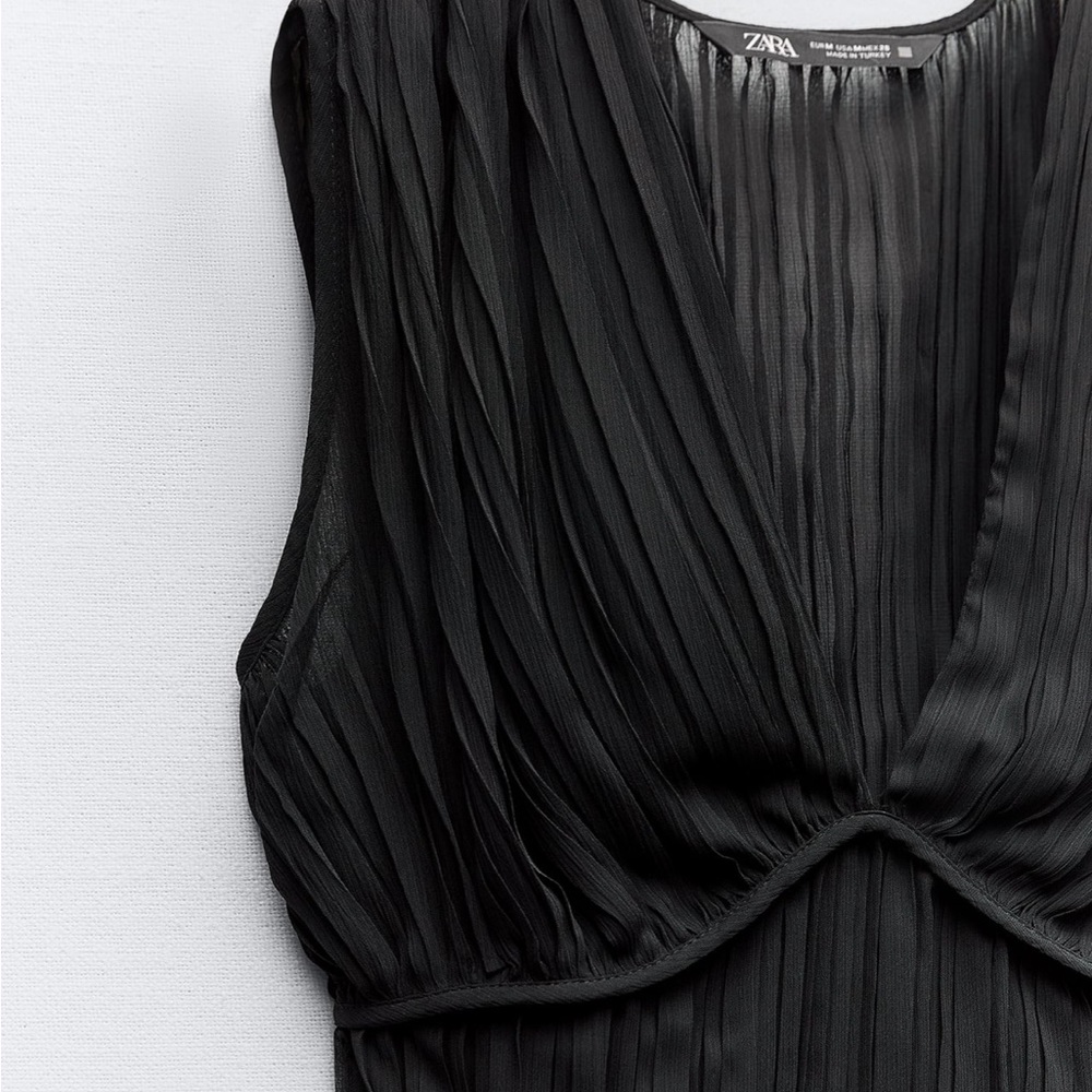 Pleated Top - Picture 5 of 6